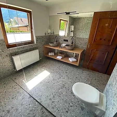 Flachau Lodge *