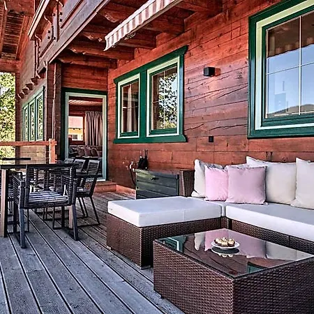 Flachau Lodge *