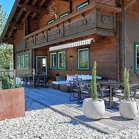 Flachau Lodge Hytte *