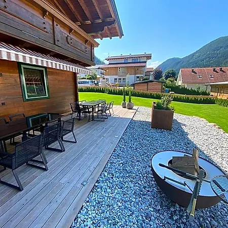 Flachau Lodge 롯지